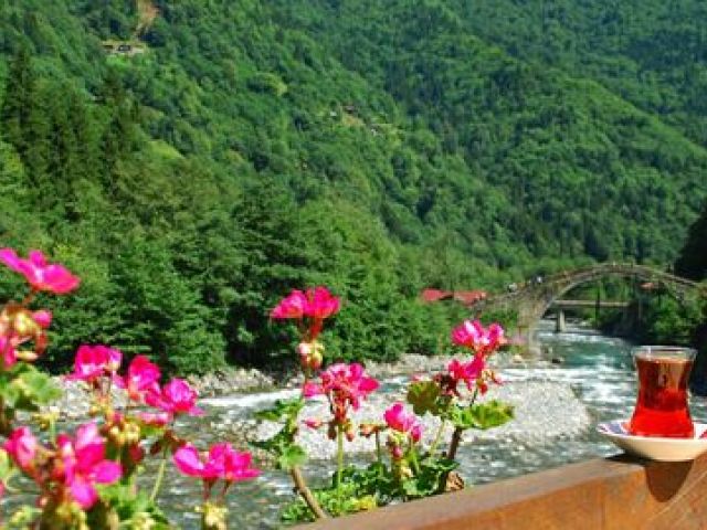 Uçaklı Premium Karadeniz Yayla Konaklamalı 5Gece 6Gün
